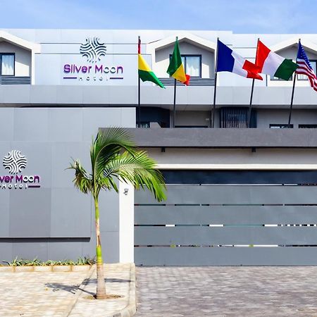 Silver Moon Hotel Abidjan Exterior photo