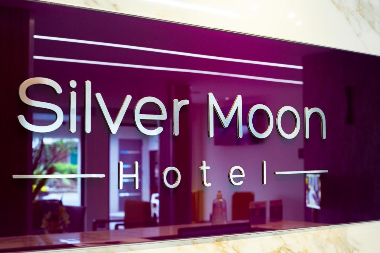 Silver Moon Hotel Abidjan Exterior photo