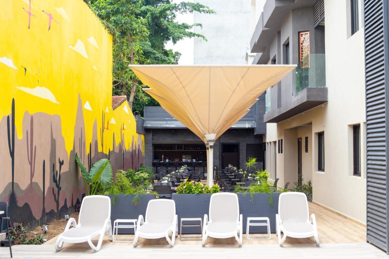 Silver Moon Hotel Abidjan Exterior photo