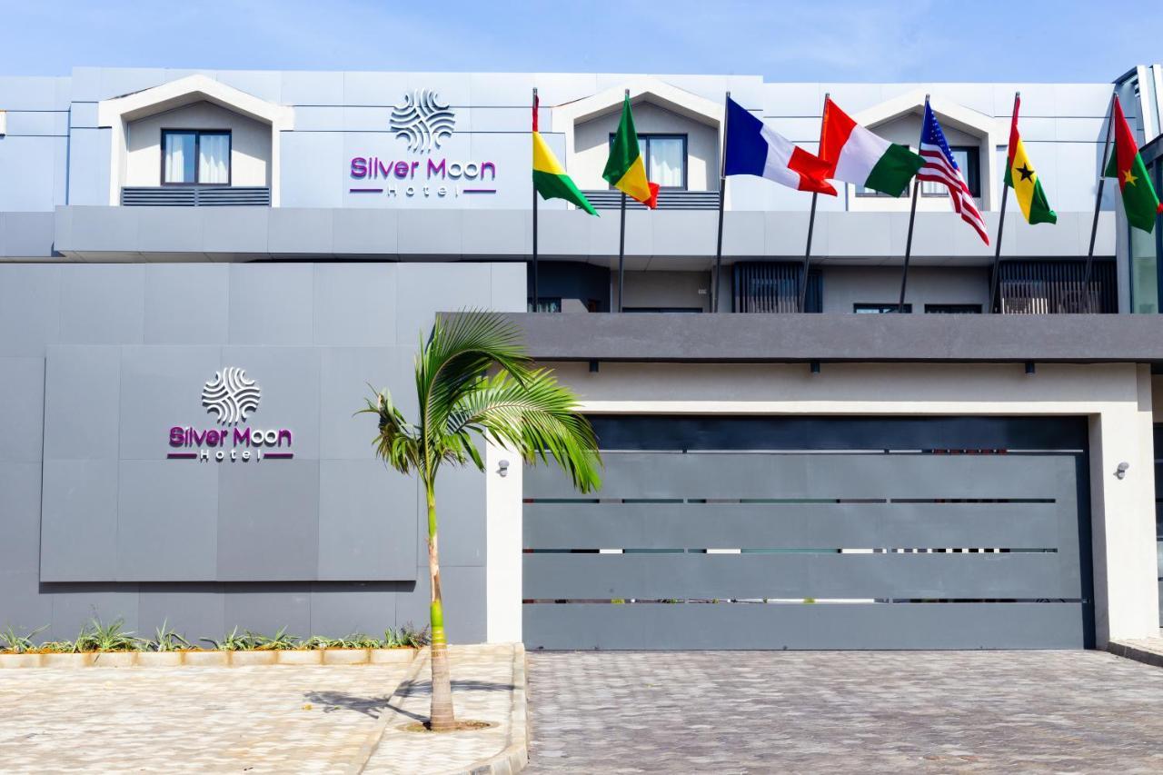 Silver Moon Hotel Abidjan Exterior photo